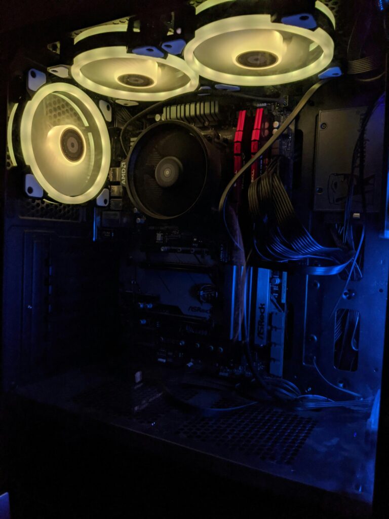 photo-1600109920260-4e9587e1d7d2